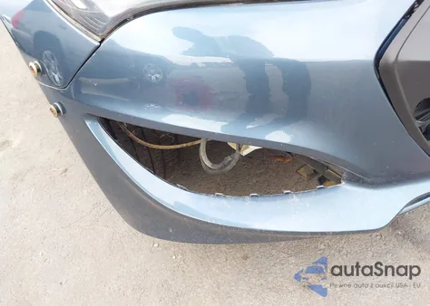 2013 Hyundai Genesis 3.8 Grand Touring z USA, uszkodzony, nr VIN KMHHU6KJ8DU092713